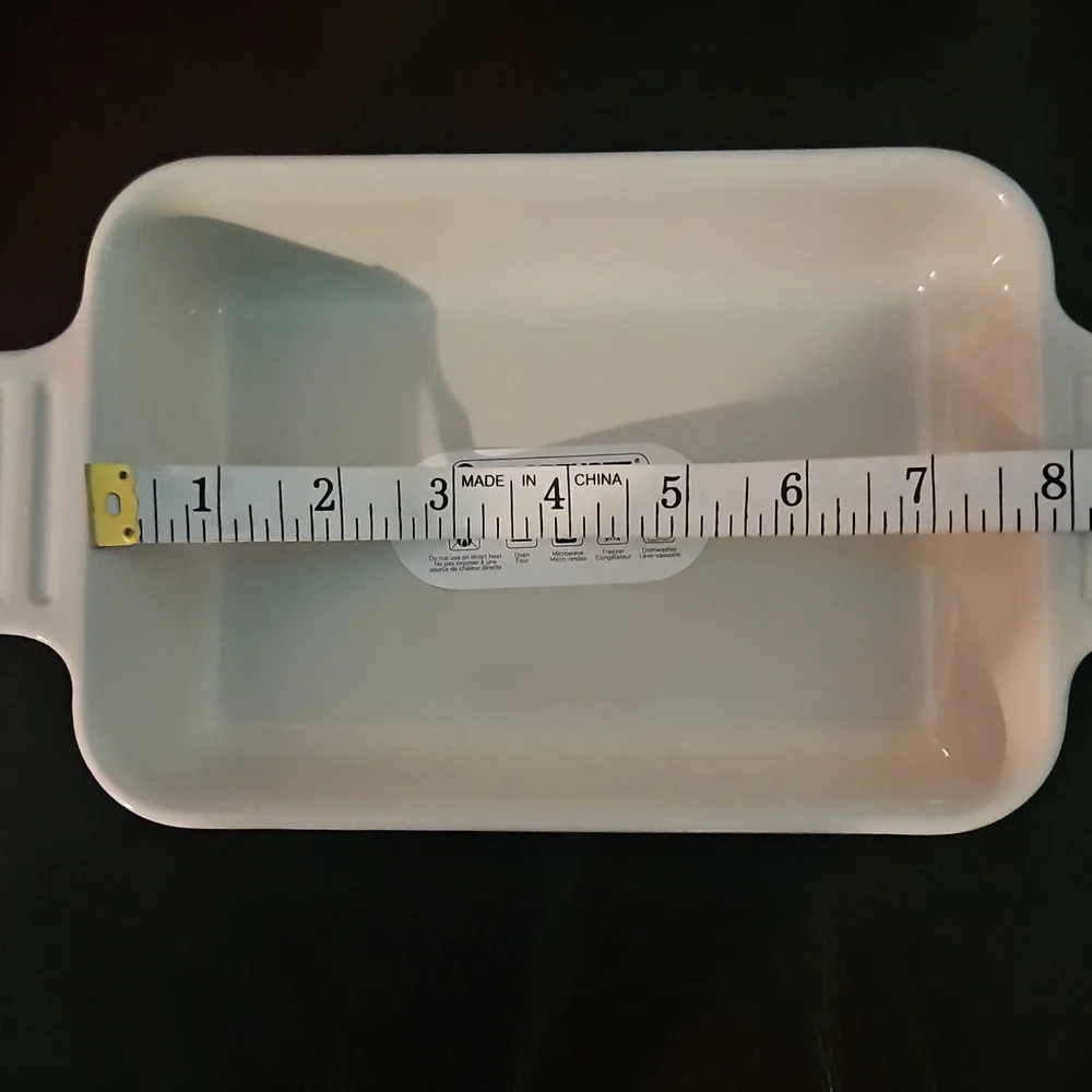 Le Creuset  Rectangular Baking Dish - Picture 2 of 10